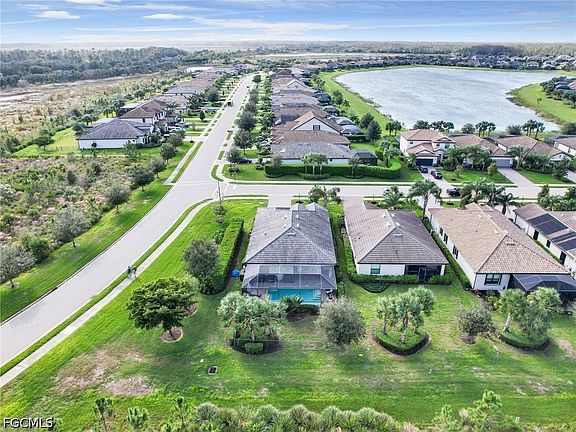 4th image of 19431 Elston Way