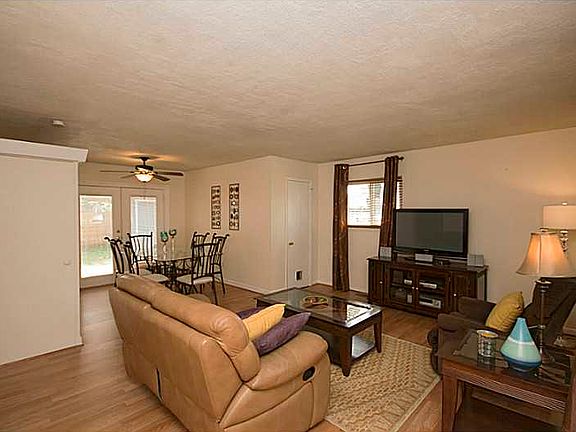 4th image of 611 Greenville Ct