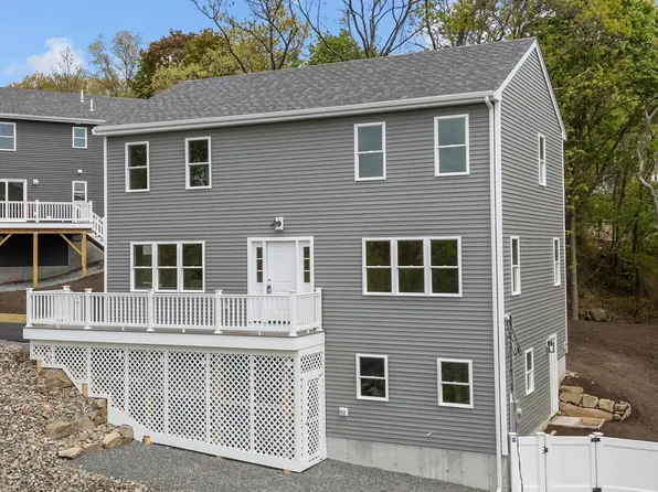 17 Upland Rd, Lynn, MA 01902