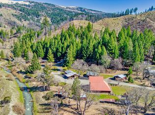 60 Littlefield Ln, Mad River, CA 95552
