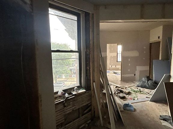 4th image of 131 S 48th St #C001