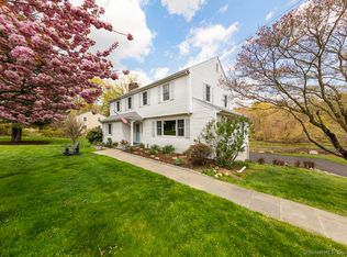 26 Chasmars Pond Rd, Darien, CT 06820