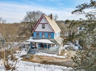 25 Riverside Sq, Hyde Park, MA 02136