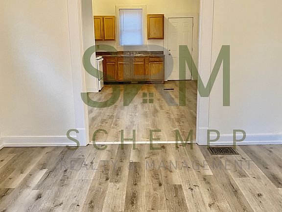 5th image of 3215 Virginia Ave