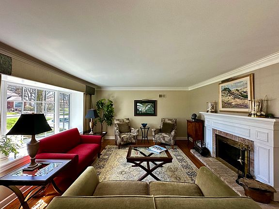 4th image of 1117 E Forest Ave