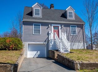 31 Hazelnut Pl, Dedham, MA 02026