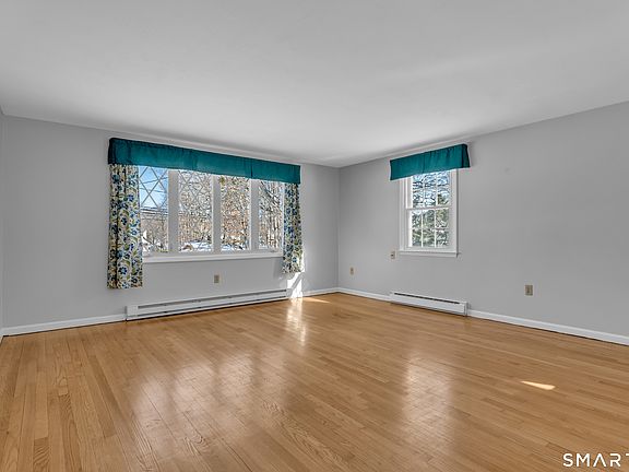 5th image of 1039 Durham Road