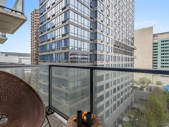 4th image of 605 W 42nd St #13C