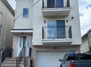 88 Rome St, Newark, NJ 07105