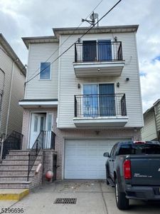 88 Rome St, Newark, NJ, 07105