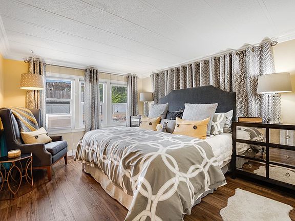 2nd image of 130 Phyllis Court