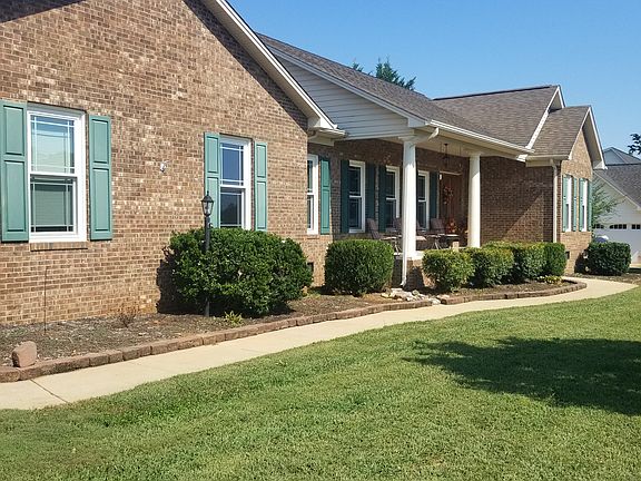 2nd image of 215 Silver Creek Ln