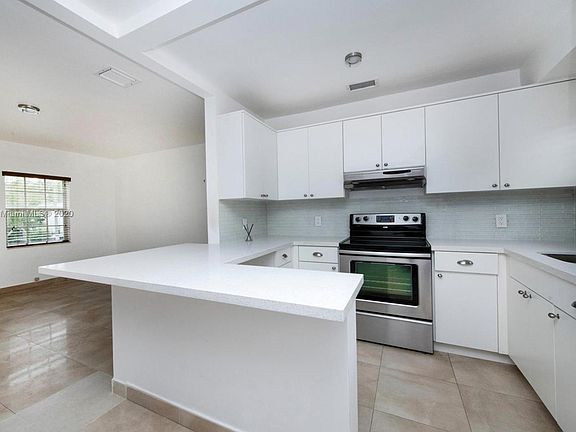 5th image of 614 Malaga Ave #1