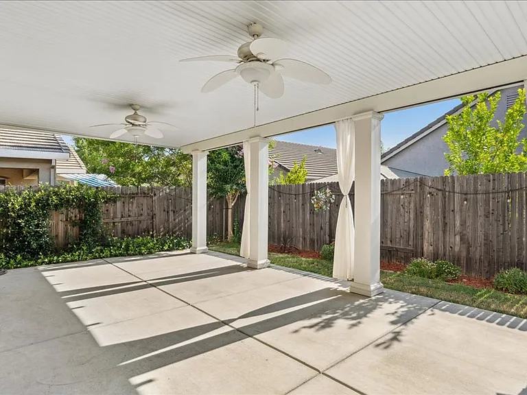 1875 Verrazona Dr — Photo 25