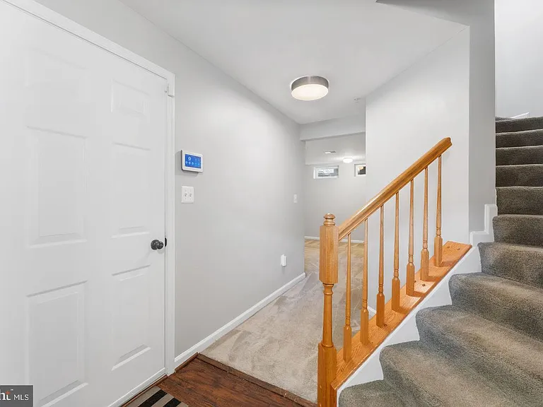 4004 Meadow Trail Ln — Photo 2