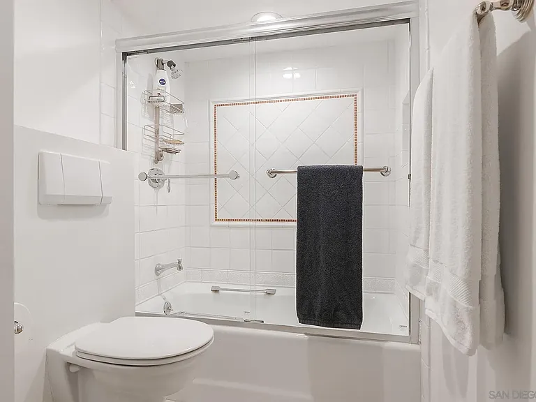 939 Coast Blvd #5G — Photo 15