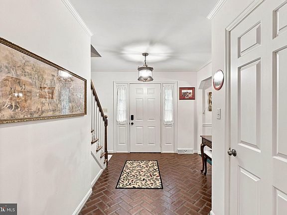 5th image of 1200 Ash Ln