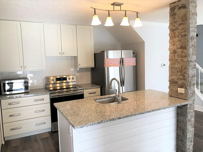 2587 Concord Way — Photo 3