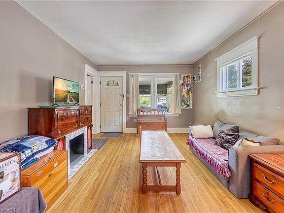 5th image of 115 Collingwood St