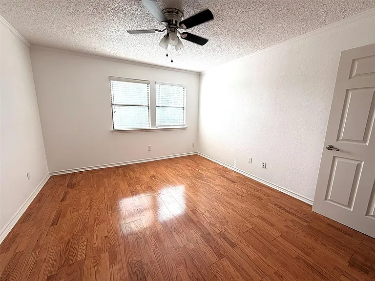 2508 W 12th St #304 — Photo 10