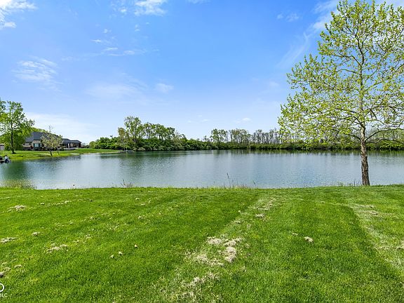 3rd image of 7080 N Lakeshore Dr