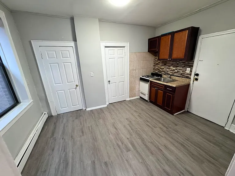 115 Grafton Ave #G3 — Photo 1