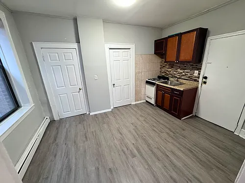 115 Grafton Ave Photo 1
