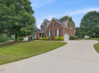 9045 Chelsea Dr, Raleigh, NC 27603