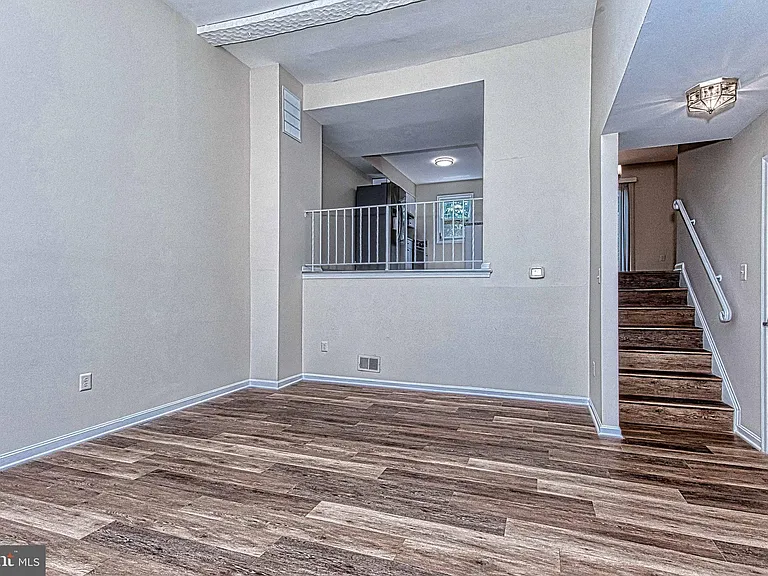 8467 Ivy Glen Ct — Photo 4