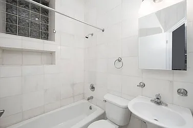 Rented by R New York