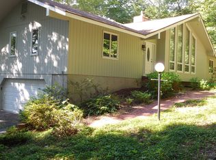 70 Meadow Hills Dr, Guilford, CT 06437
