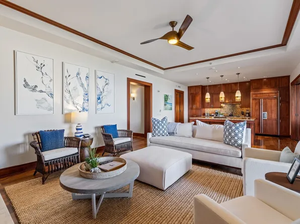 1 Bay Dr #6302, Lahaina, HI 96761