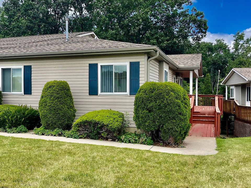 1st image of 1015 Parkwood Dr #248