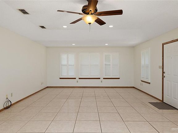 4th image of 2105 S Cynthia St APT D115
