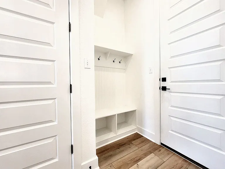 513 Three Feathers Ct — Photo 13