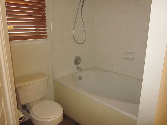 5th image of 11310 Woodwaters Way