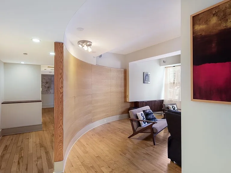 1737 Chestnut St #701 — Photo 9