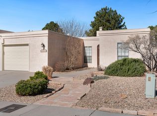 6109 Rio Hondo Dr NE, Albuquerque, NM 87109