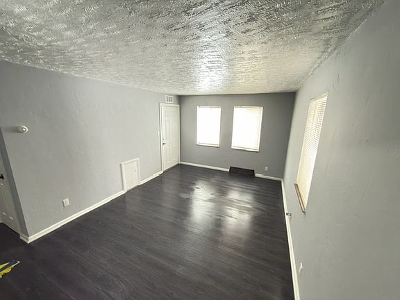 2nd image of 261 E 200th St
