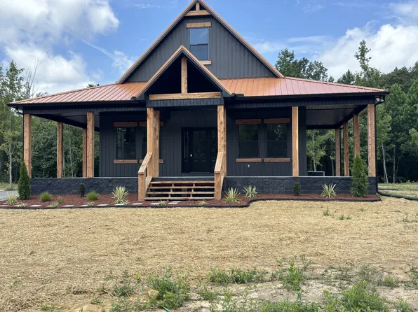 710 Dearman St, Smithville, TN 37166