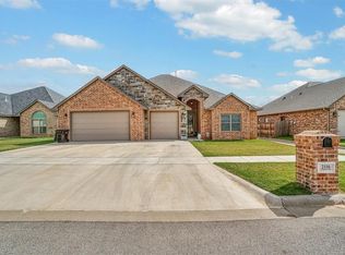 2116 Longhorn Trl, Altus, OK 73521
