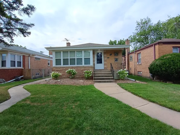 664 W 144th St, Riverdale, IL 60827