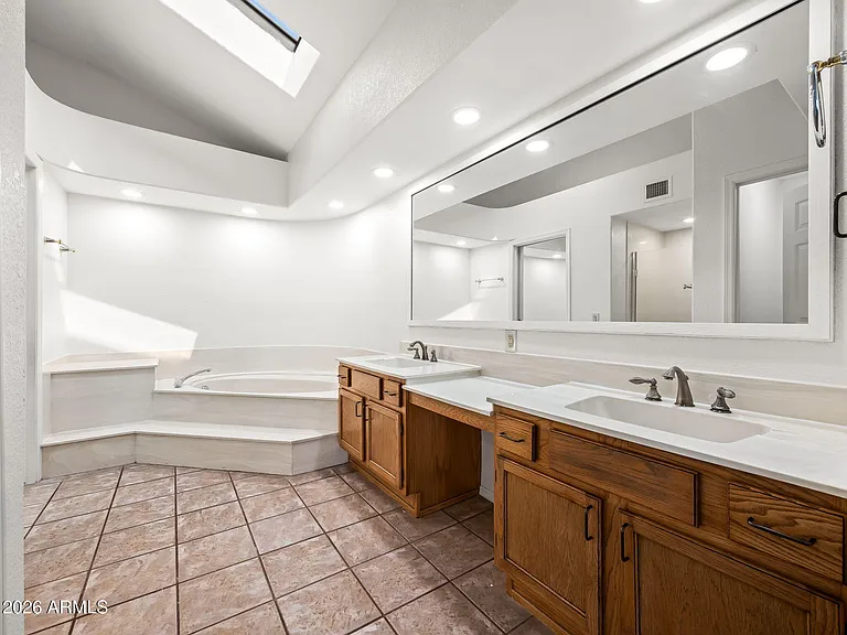 9823 N 100th Pl — Photo 28