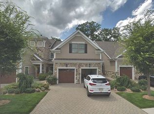54 Cherrywood Ct, River Vale, NJ 07675