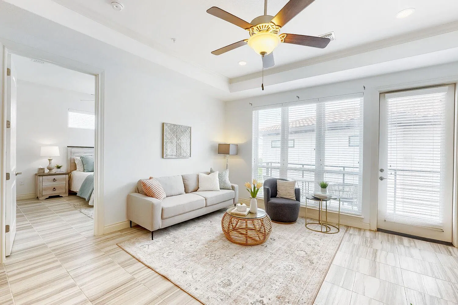 2 bed, 2.0 bath, 1211 sqft, $2,400 — Photo 4