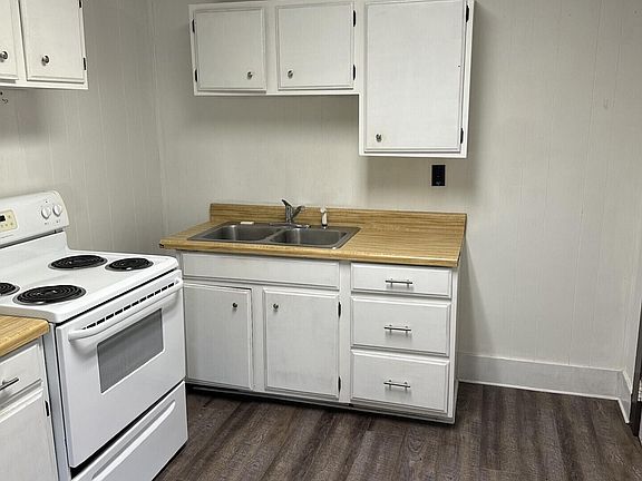 4th image of 233 Market St APT 4