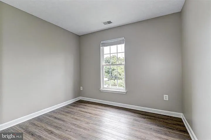 9306 Vanguard Ct — Photo 12
