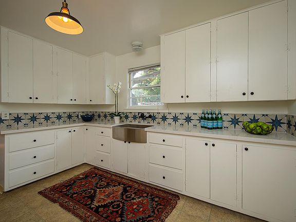 4th image of 215 N Arnaz Ave