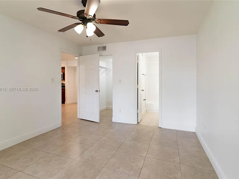 875 Riverside Dr #715 — Photo 15