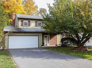 65 Midwood Ave, Edison, NJ 08820